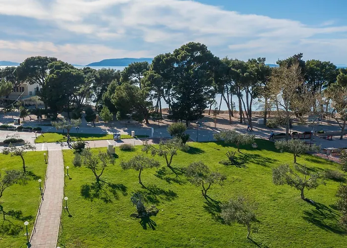 4you * Μακάρσκα